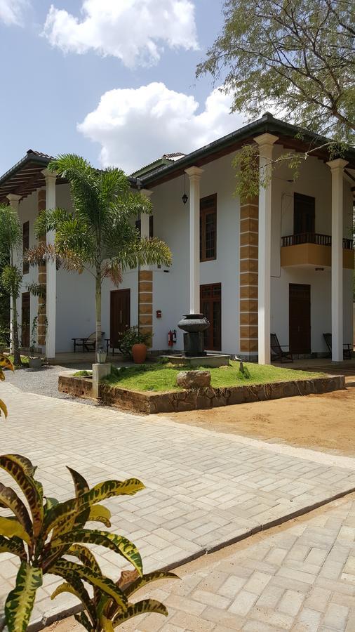 Lokuge Grand Resort Kataragama Εξωτερικό φωτογραφία
