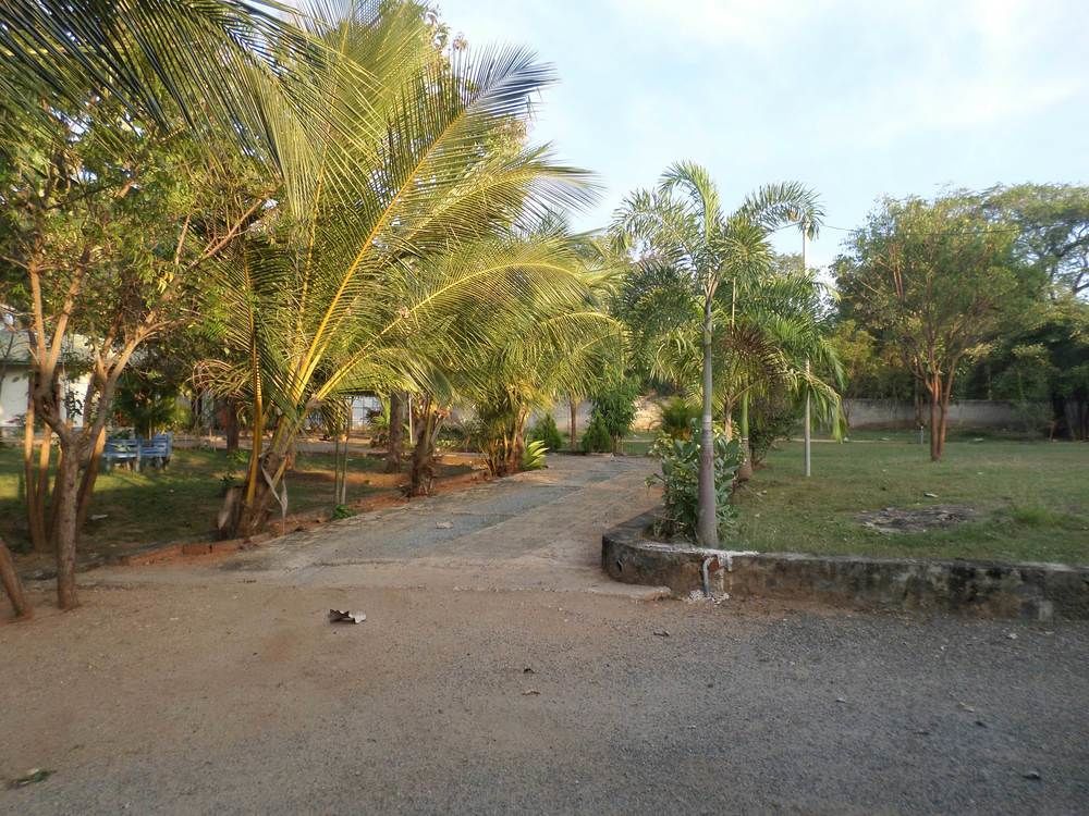 Lokuge Grand Resort Kataragama Εξωτερικό φωτογραφία