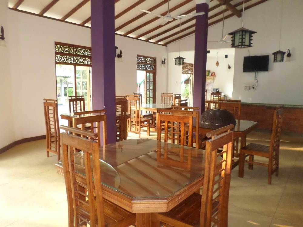 Lokuge Grand Resort Kataragama Εξωτερικό φωτογραφία